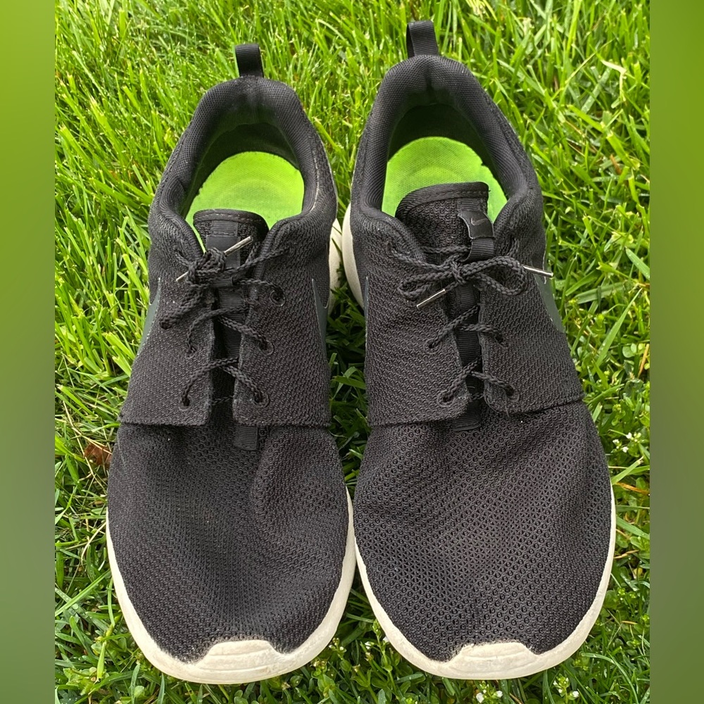 Nike Black/White “Roshe Two” Men’s Sneakers Size 13